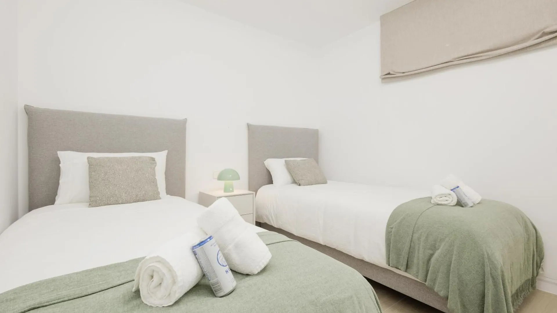 Renovated Apartment With Garden And Direct Beach Access, Marbella East