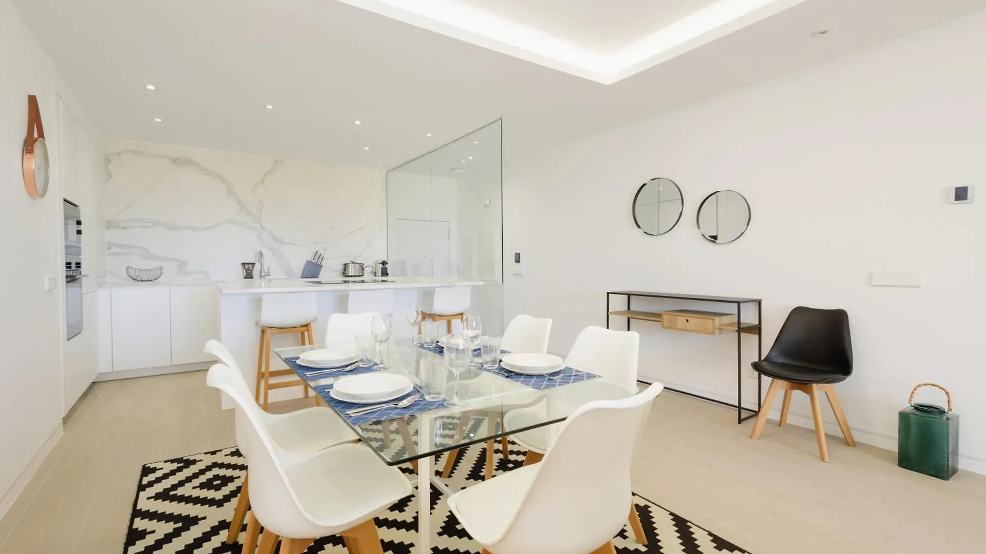 Renovated Apartment With Garden And Direct Beach Access, Marbella East 0*,