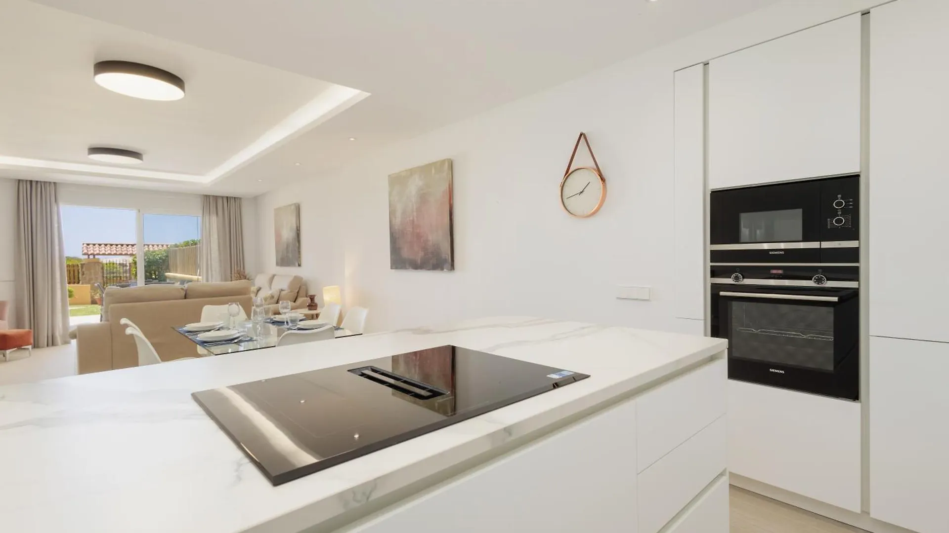 Renovated Apartment With Garden And Direct Beach Access, Marbella East Spain
