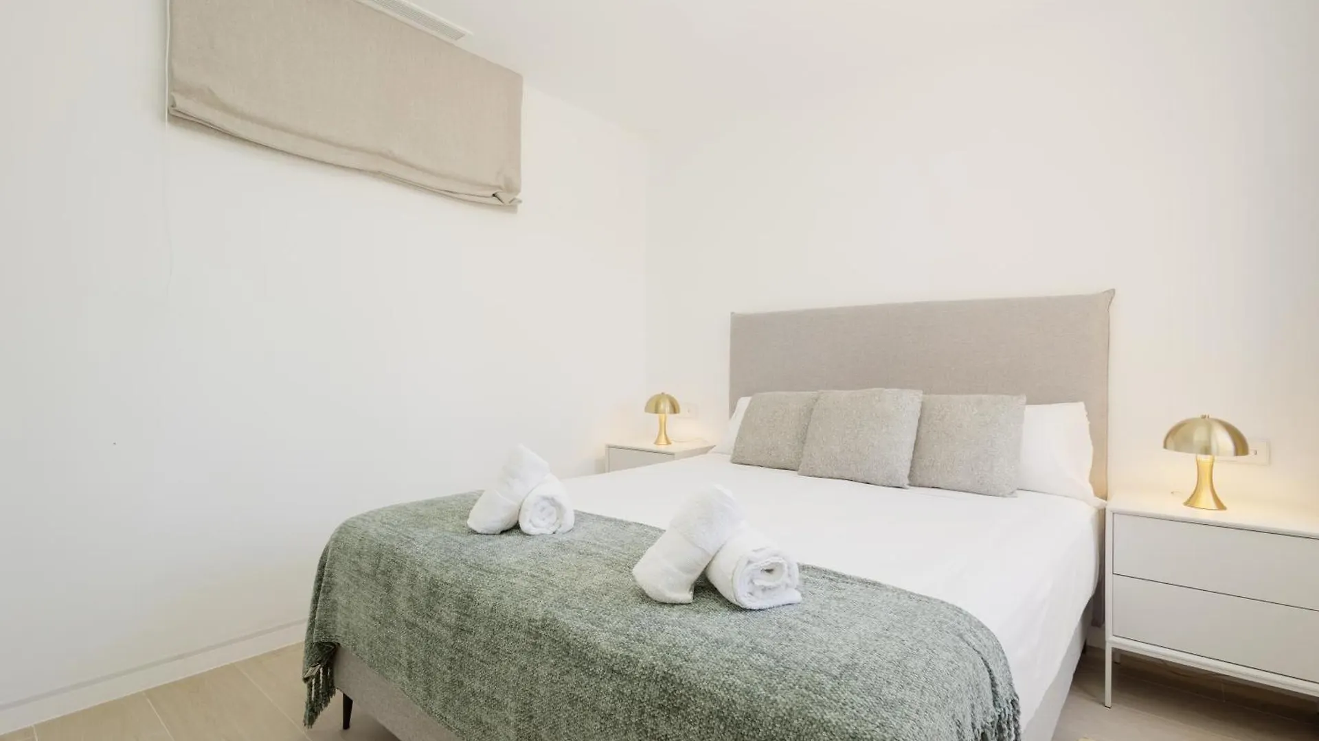 Renovated Apartment With Garden And Direct Beach Access, Marbella East