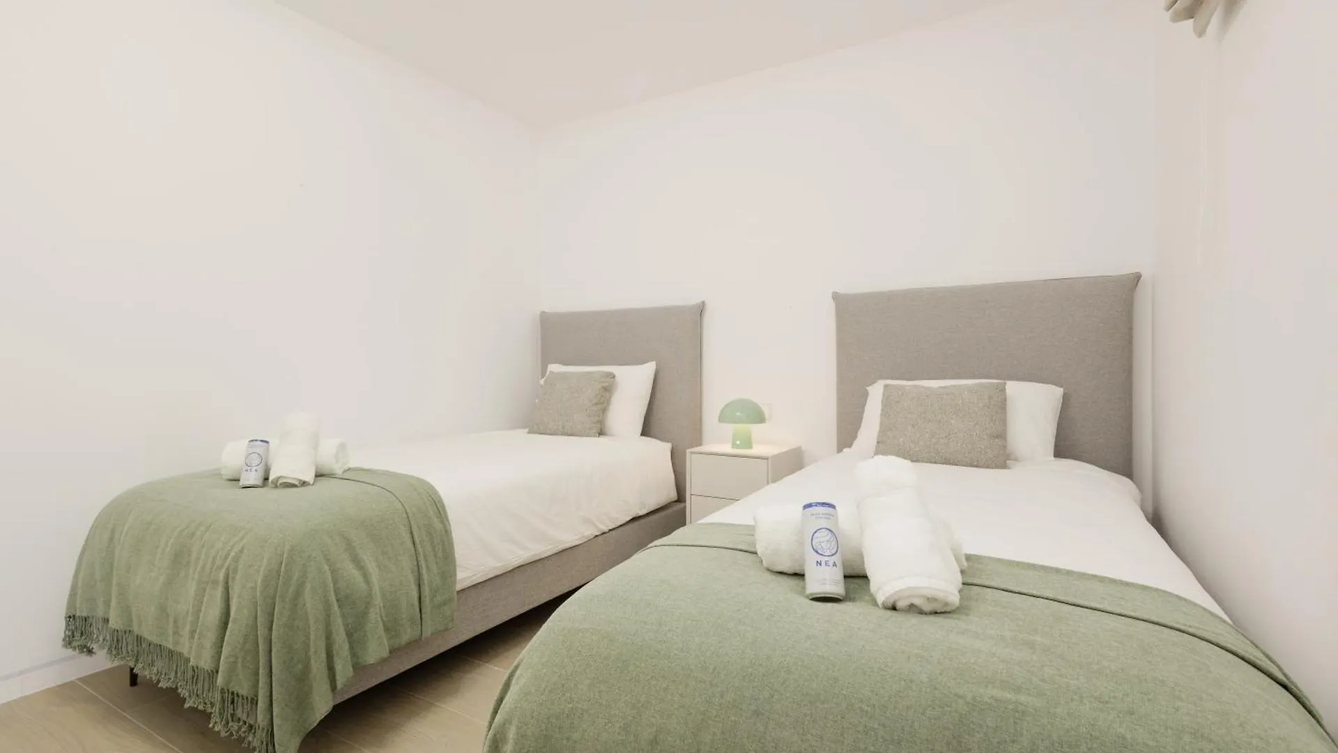 Renovated Apartment With Garden And Direct Beach Access, Marbella East Spain